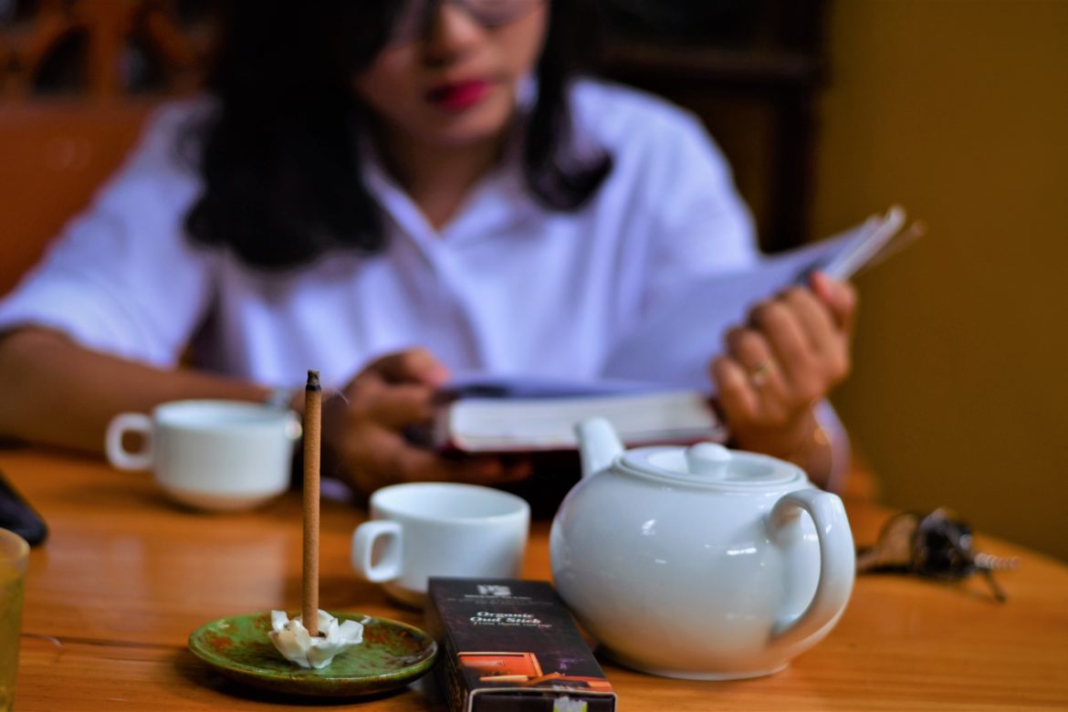 Vietnamese Organic Oud Stick Box From Inside Out