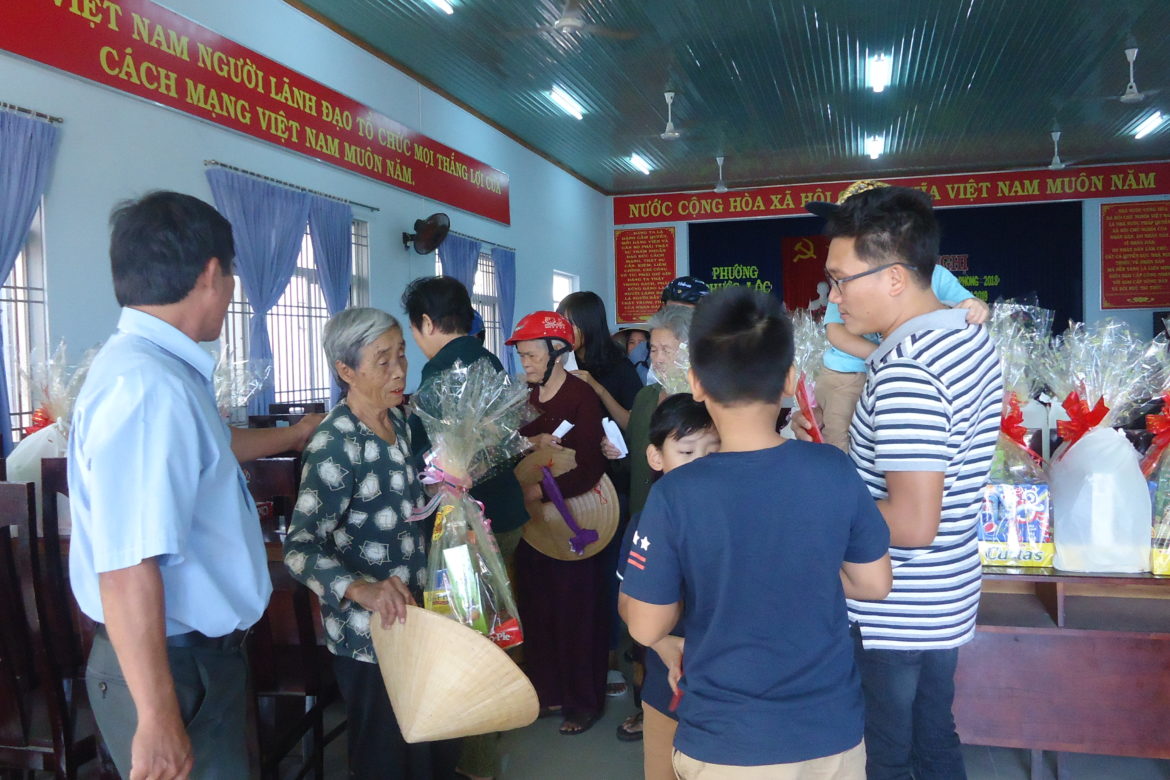 Beautiful New Year – New Spring Presents