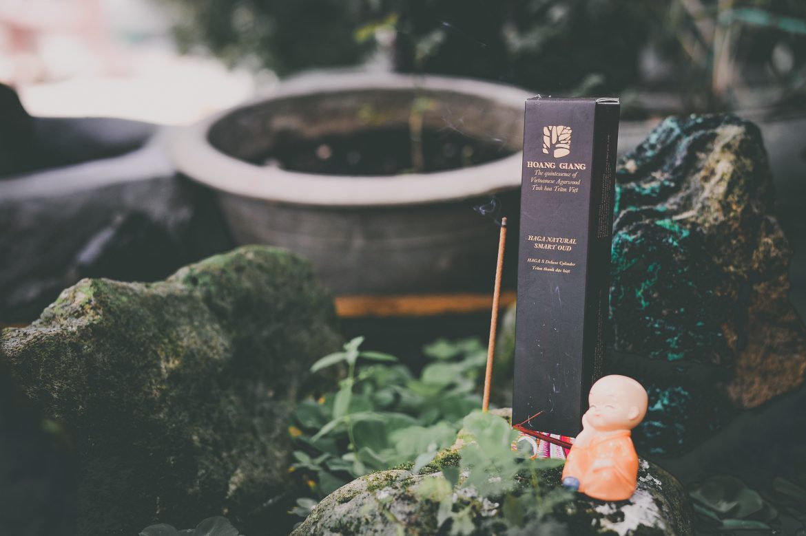 Why do we call Hongkong the “Fragrant port”?