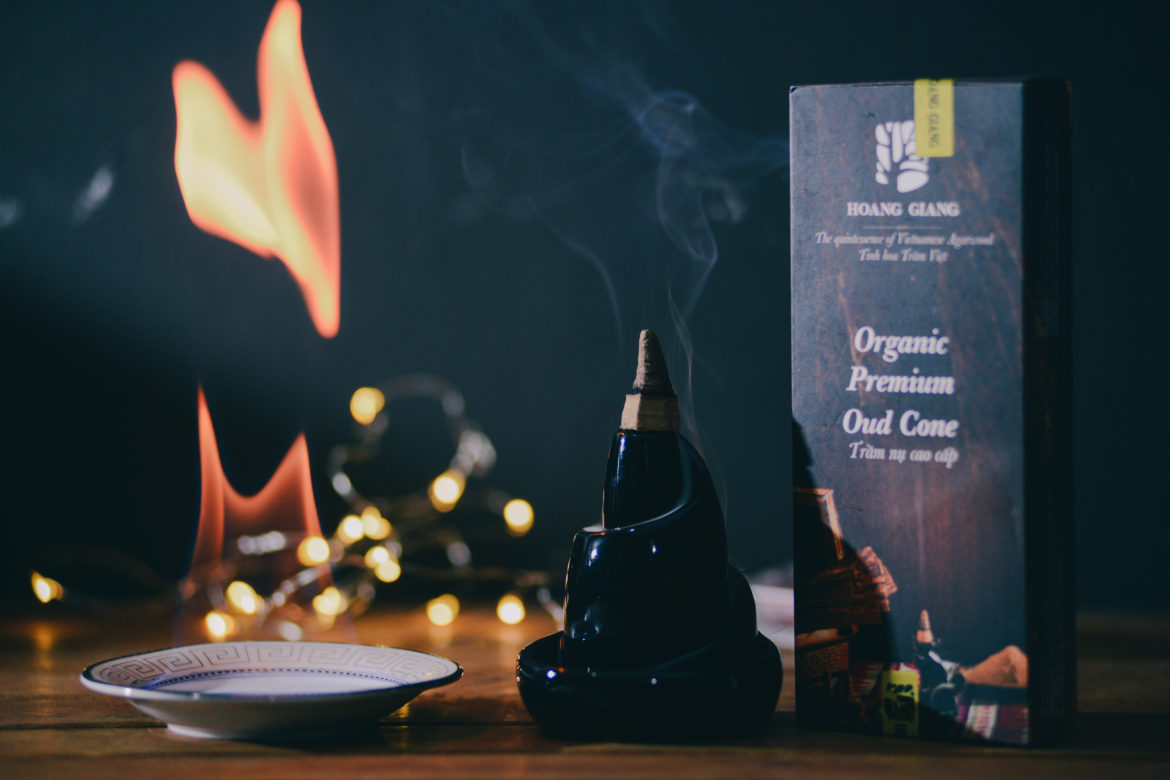 Agarwood/Oud diffusing traditional custom – the beauty in Vietnamese spiritual civilization