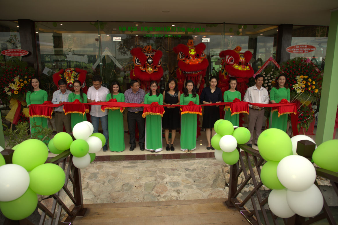 Brand opening of Hoang Giang Agarwood showroom at La Gi town, Binh Thuan province