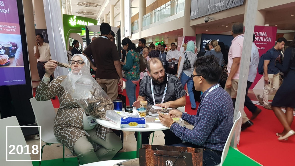 واحدة من أفضل 10 شركات رائدة في مجال دهن العود في العالم