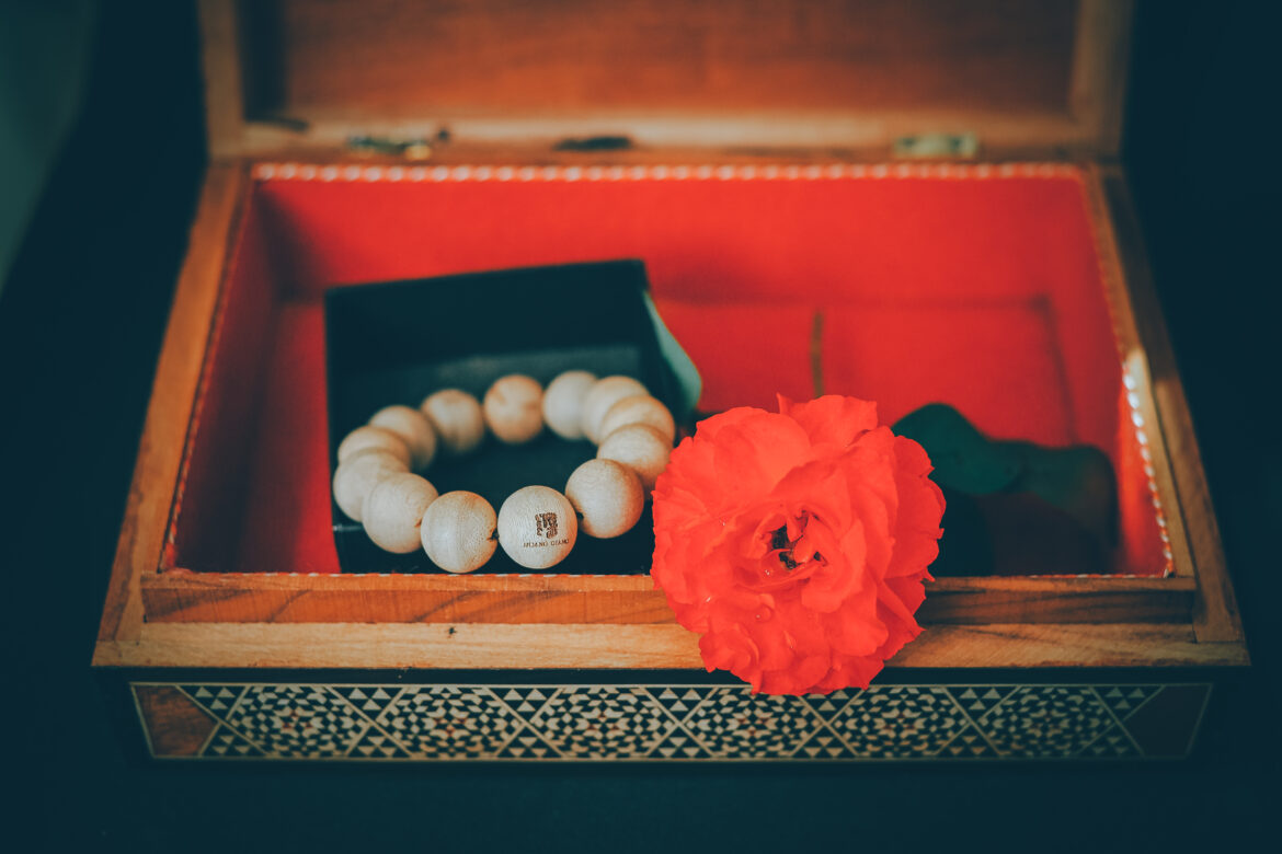 HAGA Agarwood bracelets and beads & unique meanings always going with the owner