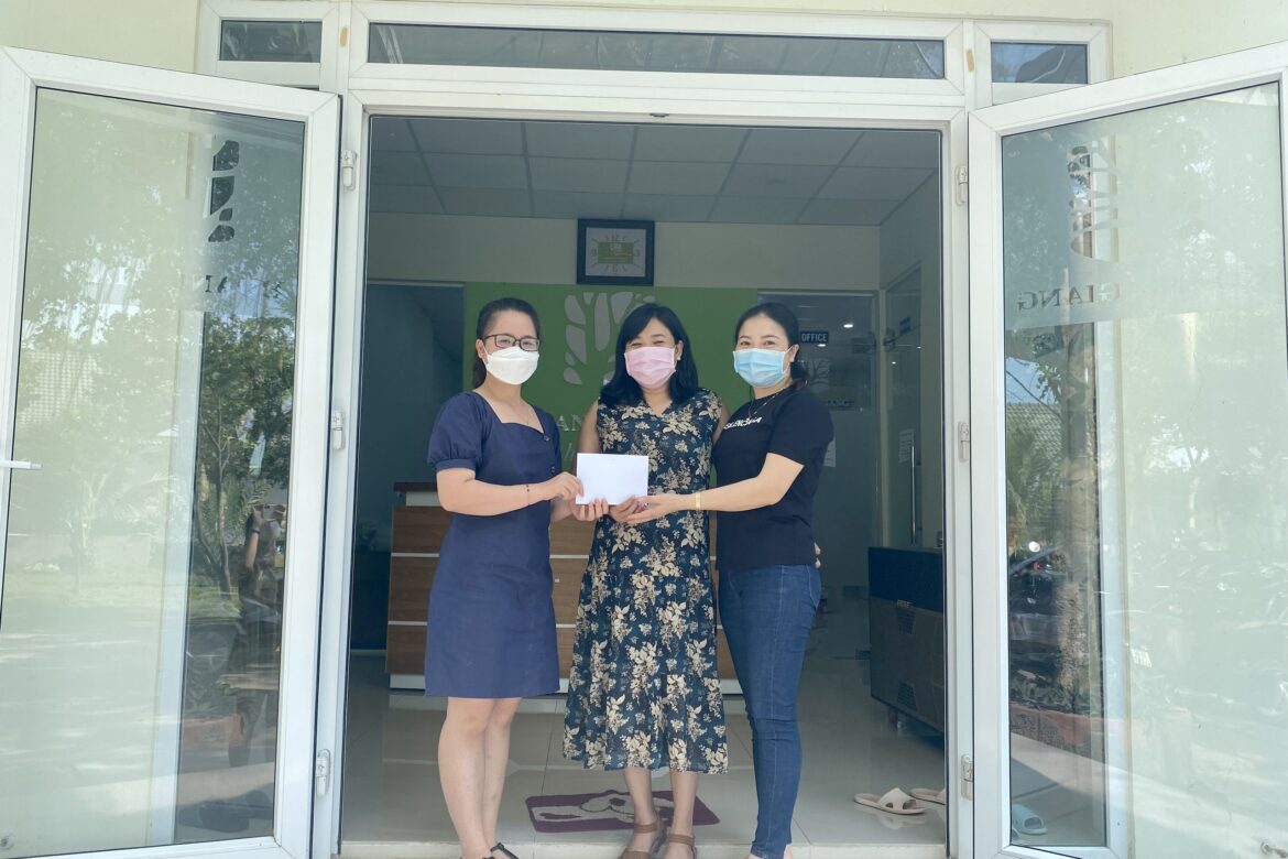 [Bilingual] Special support from HAGA Oud to Tan Tien Kindergarten, La Gi town