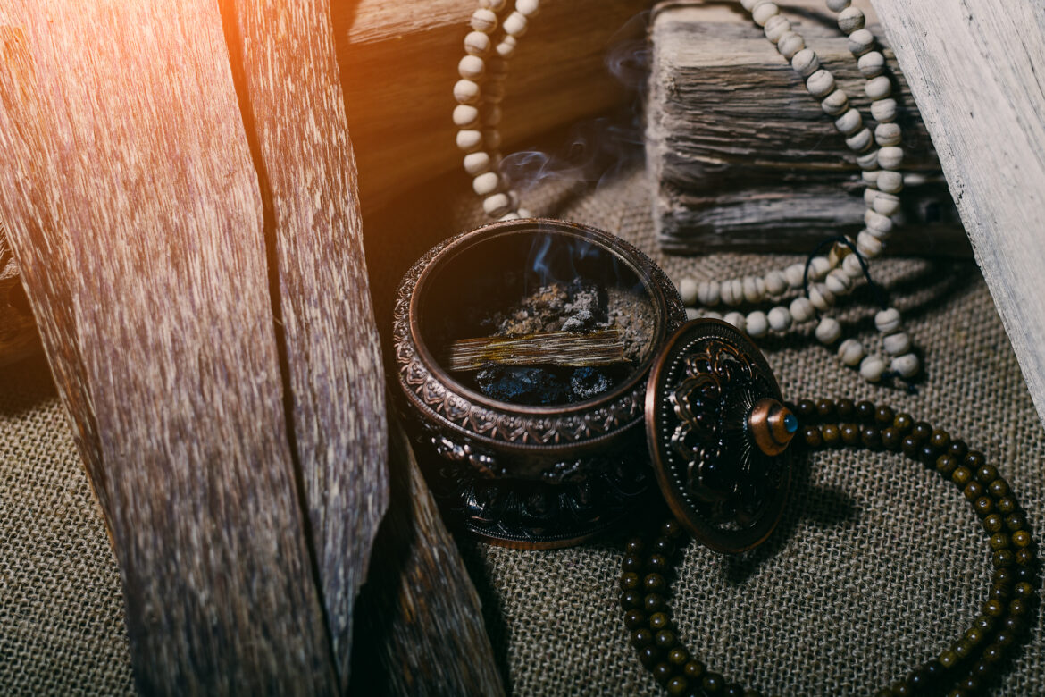 A fragrance beyond scent 06 points which Oud (Agarwood) could bring wonderful moments to your daily life